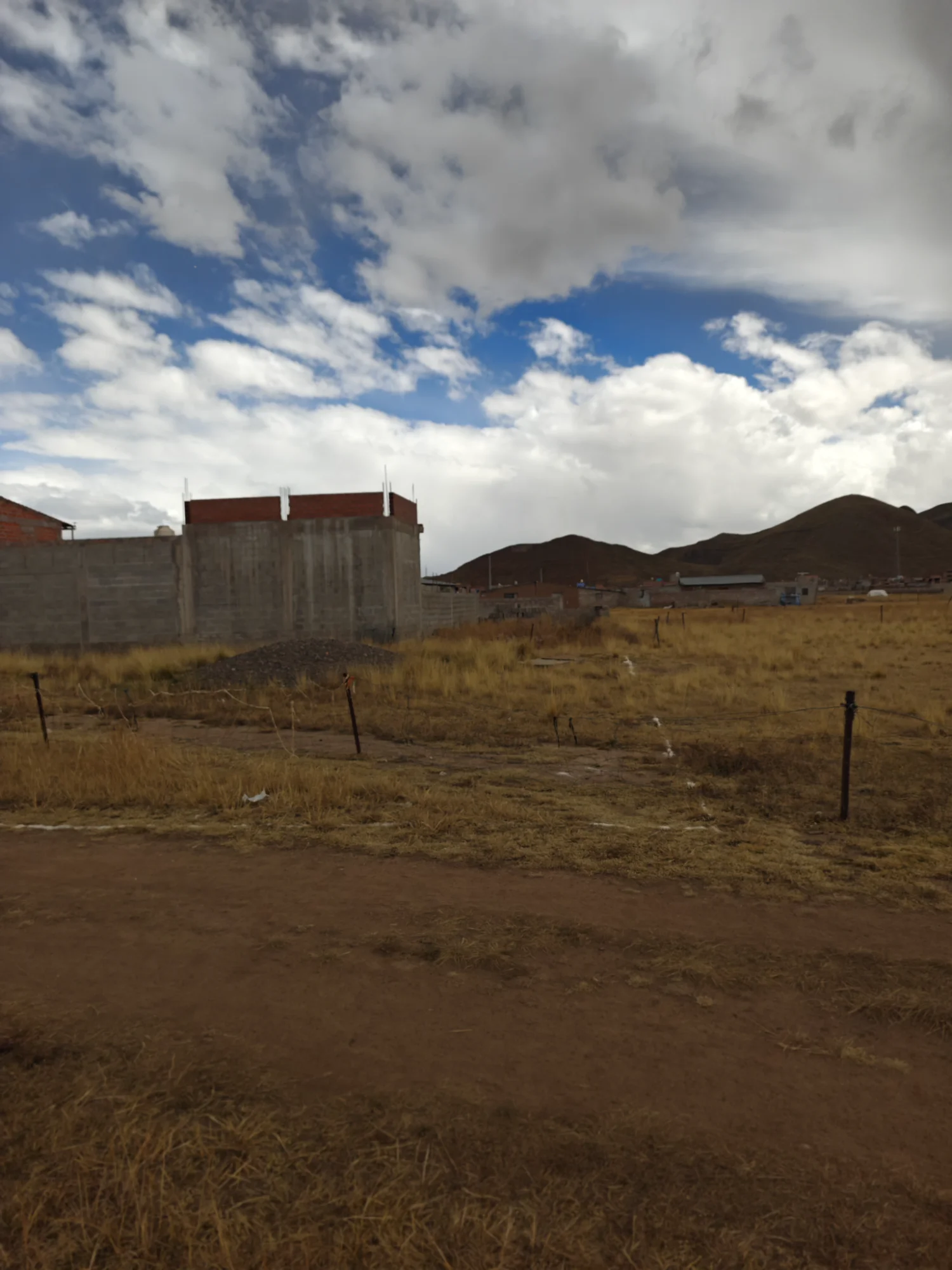 Terreno de 200 m² Salida Cusco