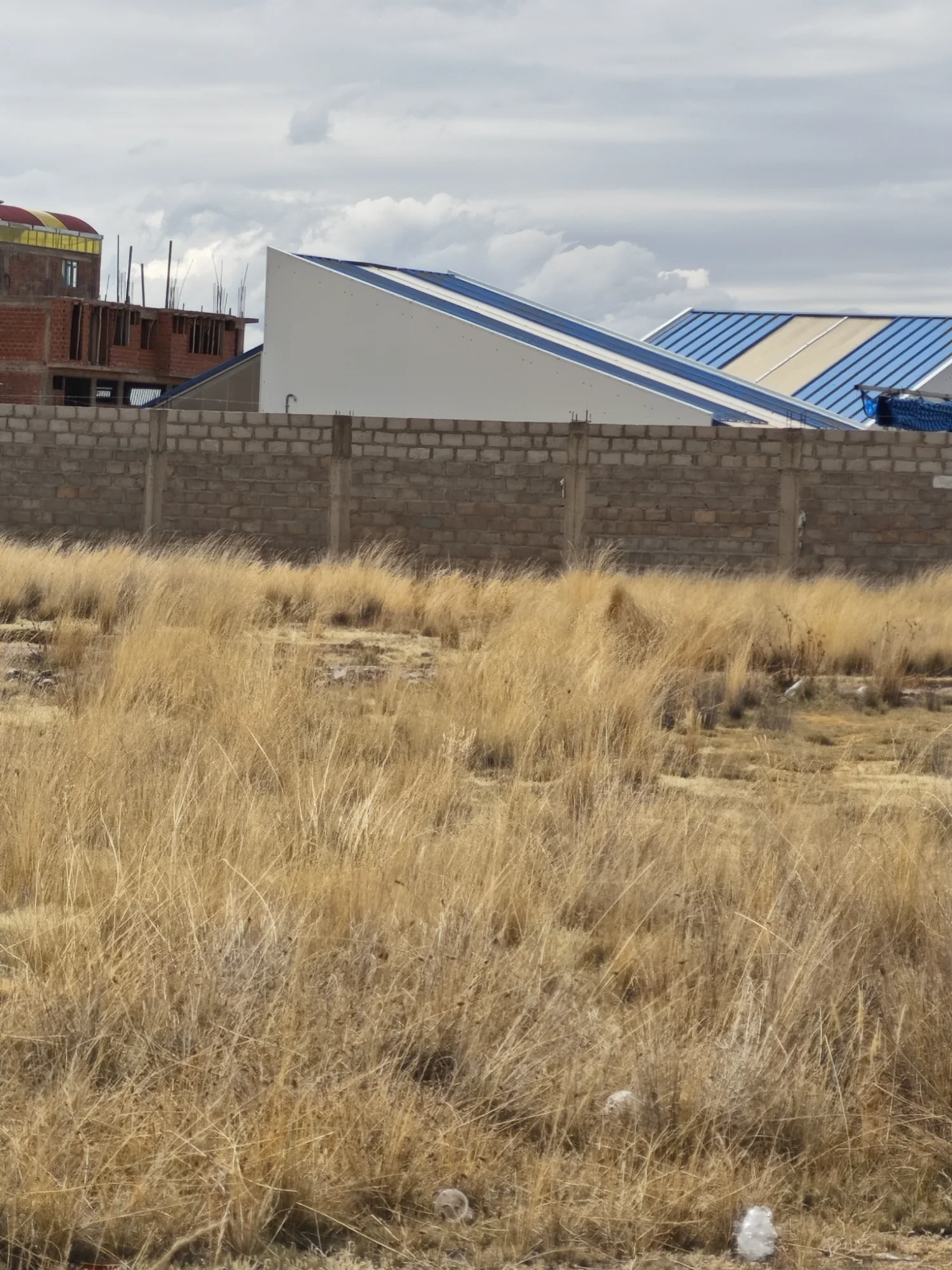 Terreno de 200 m² a 4 cuadras de la Autopista — Foto 1