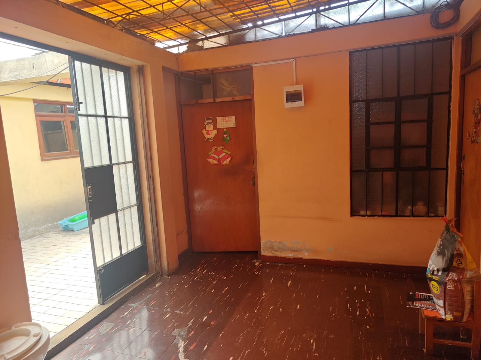 Se alquila 2do piso de Inmueble para vivienda o negocio cerca a la estación San Juan en San Juan de Miraflores — Foto 2