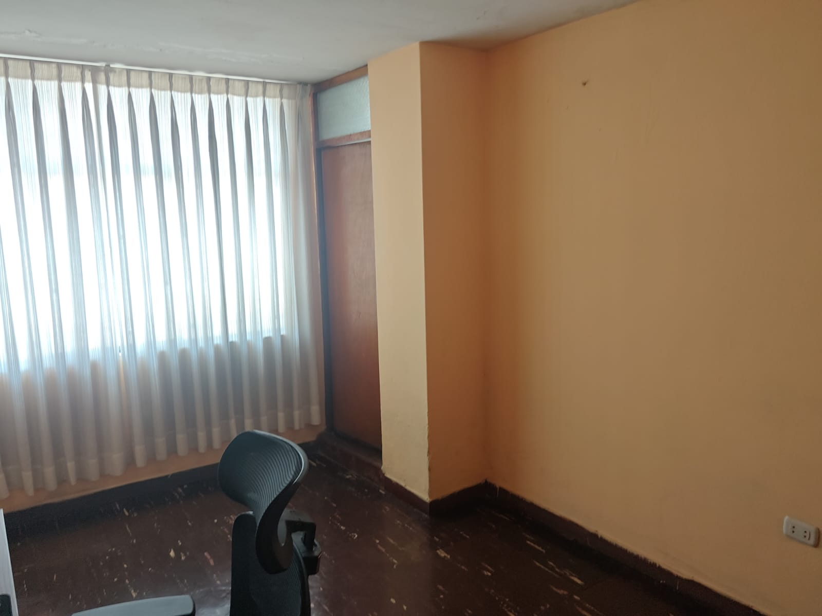Se alquila 2do piso de Inmueble para vivienda o negocio cerca a la estación San Juan en San Juan de Miraflores — Foto 3