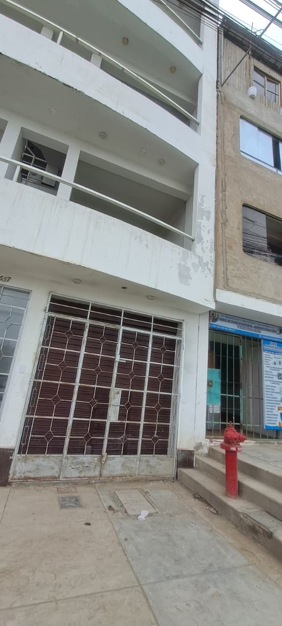 LOCAL COMERCIAL  AV. PACHACUTEC 4657 — Foto 4