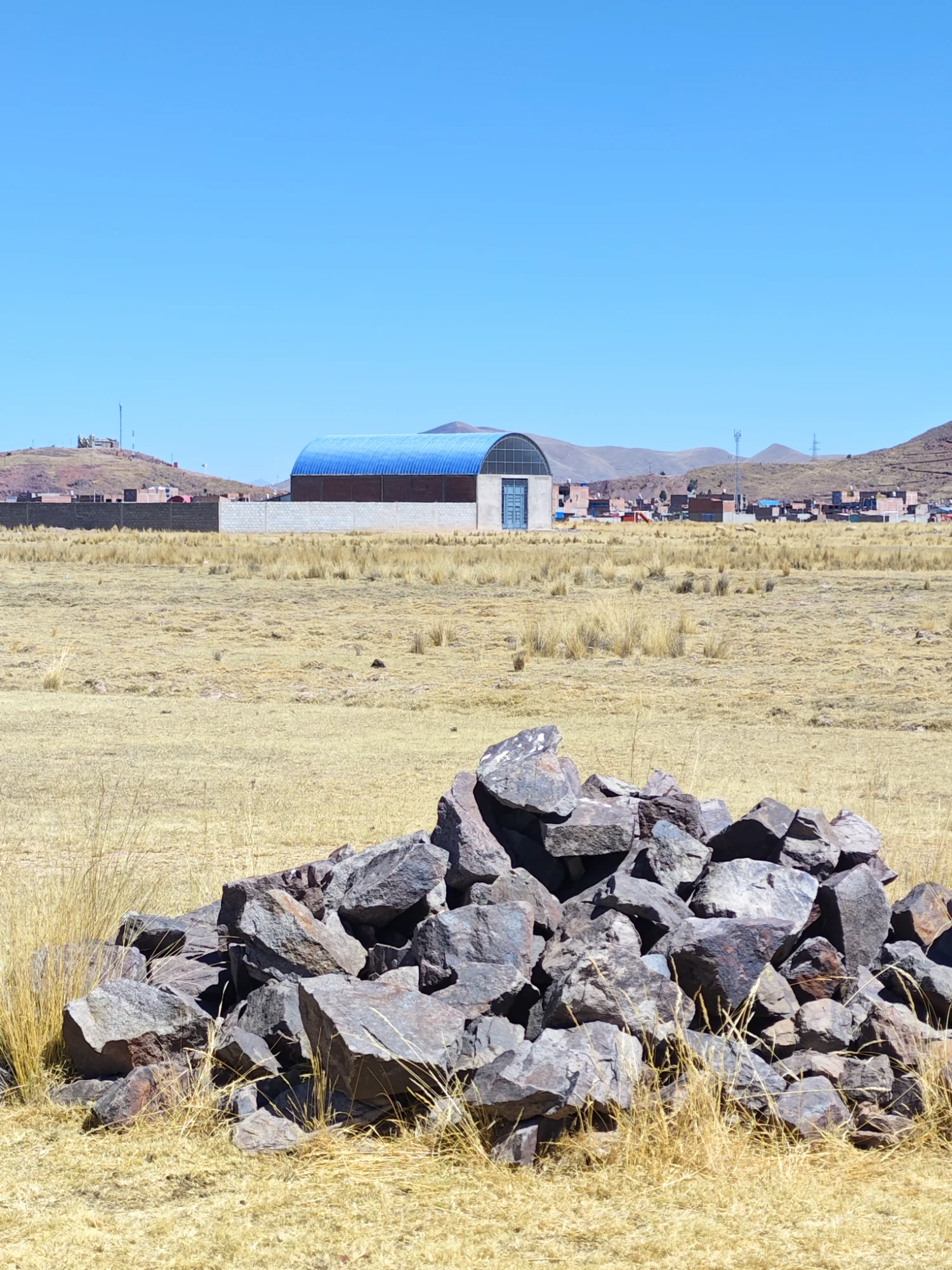 Terrenos de 200m2 entre 2 avenidas salida cusco, altura grifo Cari — Foto 5