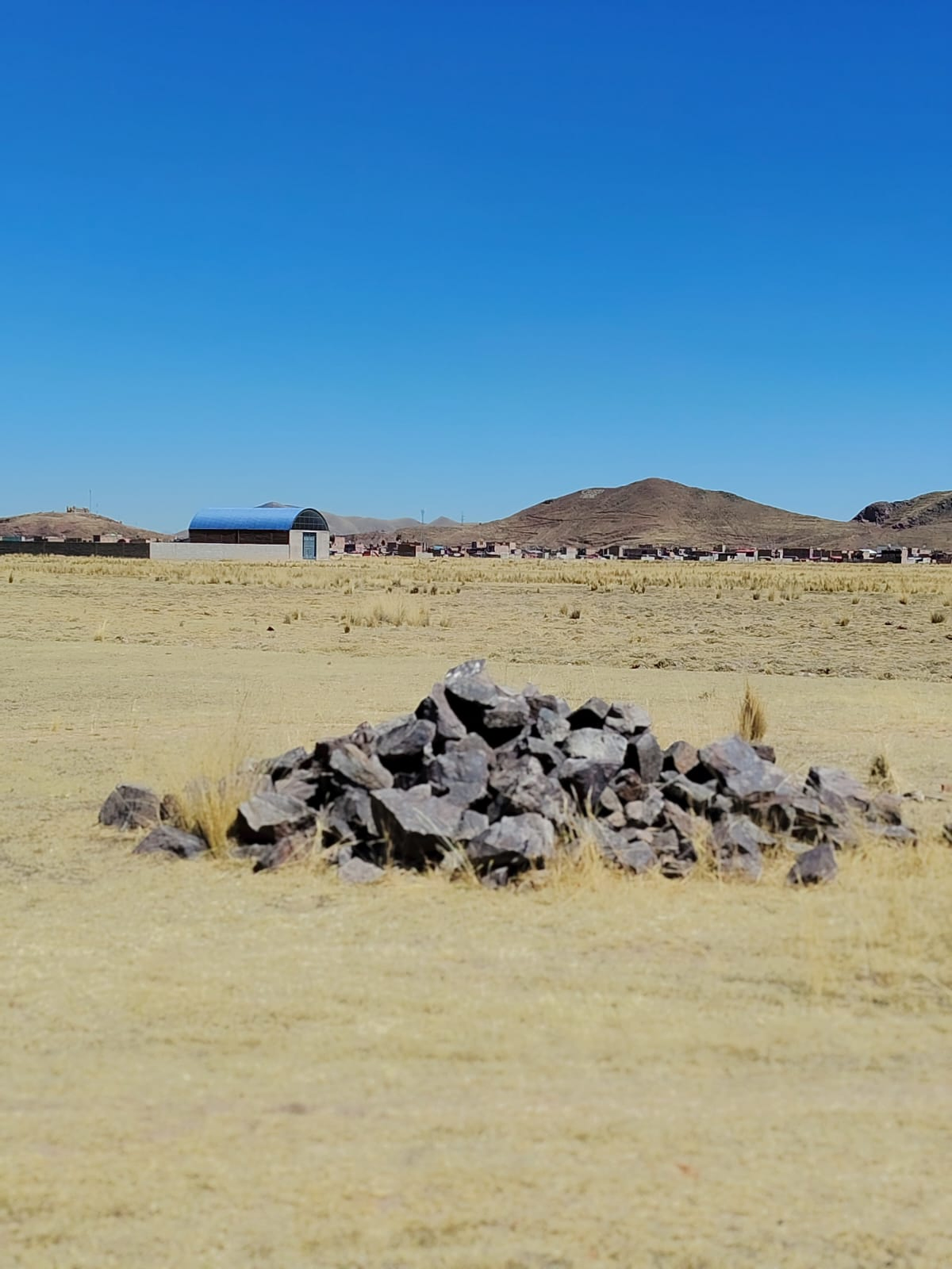 Terrenos de 200m2 entre 2 avenidas salida cusco, altura grifo Cari — Foto 2