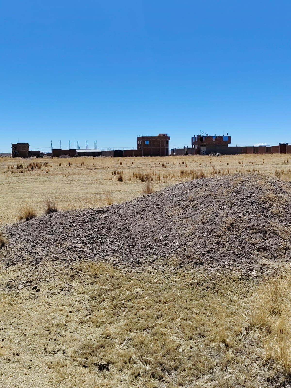 Terrenos de 200m2 entre 2 avenidas salida cusco, altura grifo Cari — Foto 3