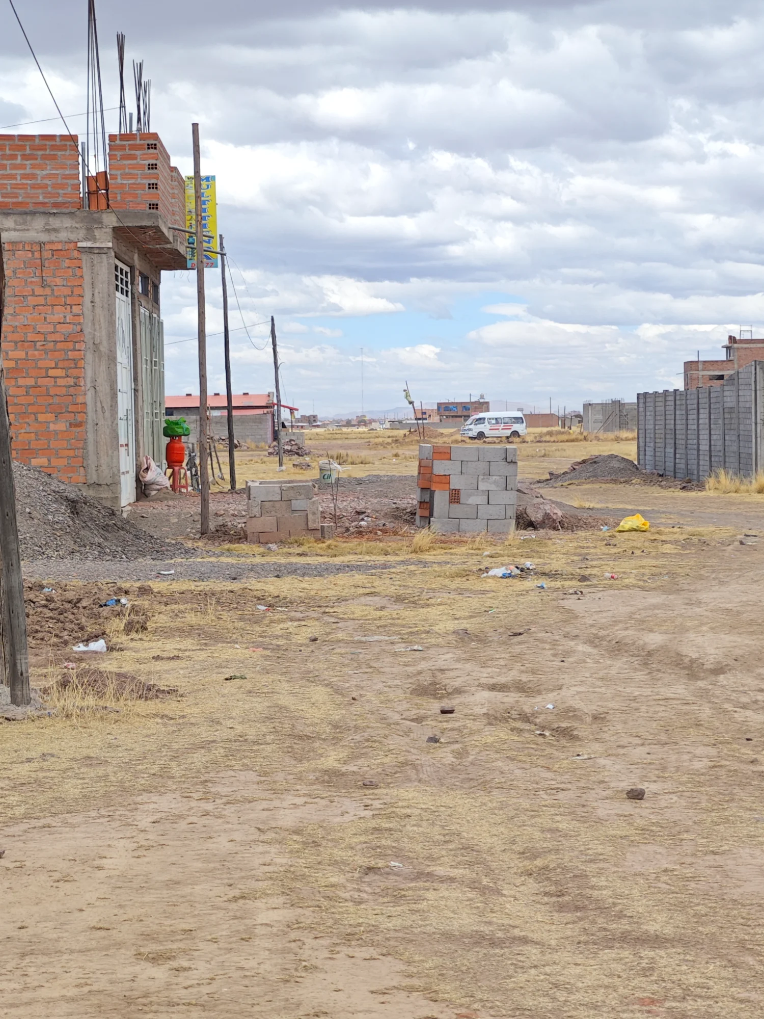 2 lotes de 200m2, ubicados a 1 cuadra de la Av. Vilcapata ruta de la línea 16 — Foto 4
