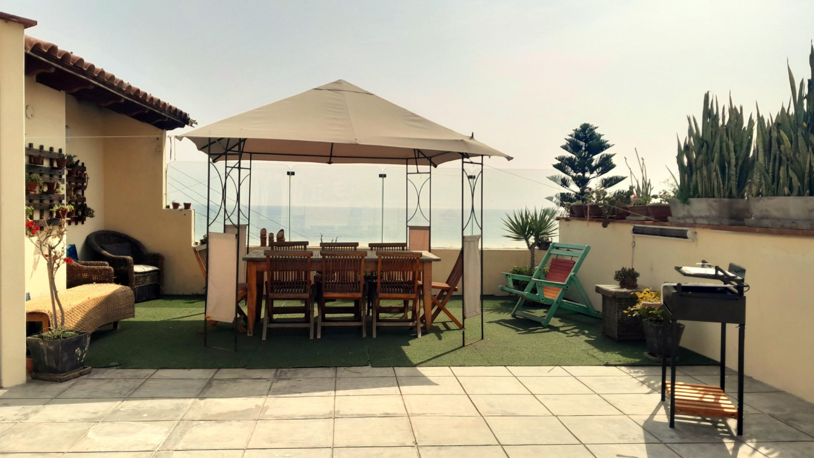 DEPARTAMENTO PRIMERA FILA- VISTA PANORÁMICA A PLAYA NORTE — PUNTA HERMOSA — Foto 7