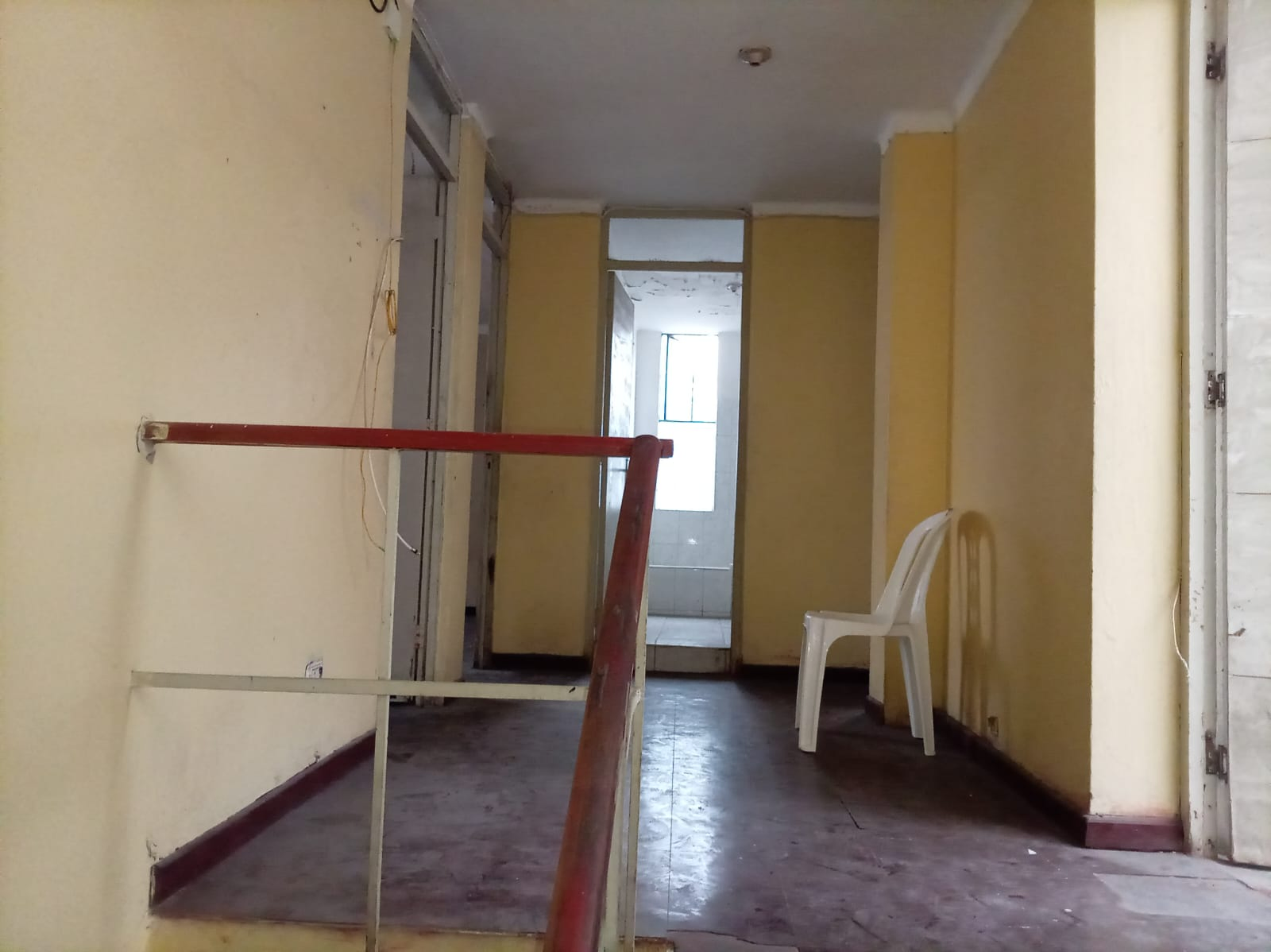 SE ALQUILA LOCAL PARA OFICINA O ALMACÉN — Cercado de Lima — Foto 2