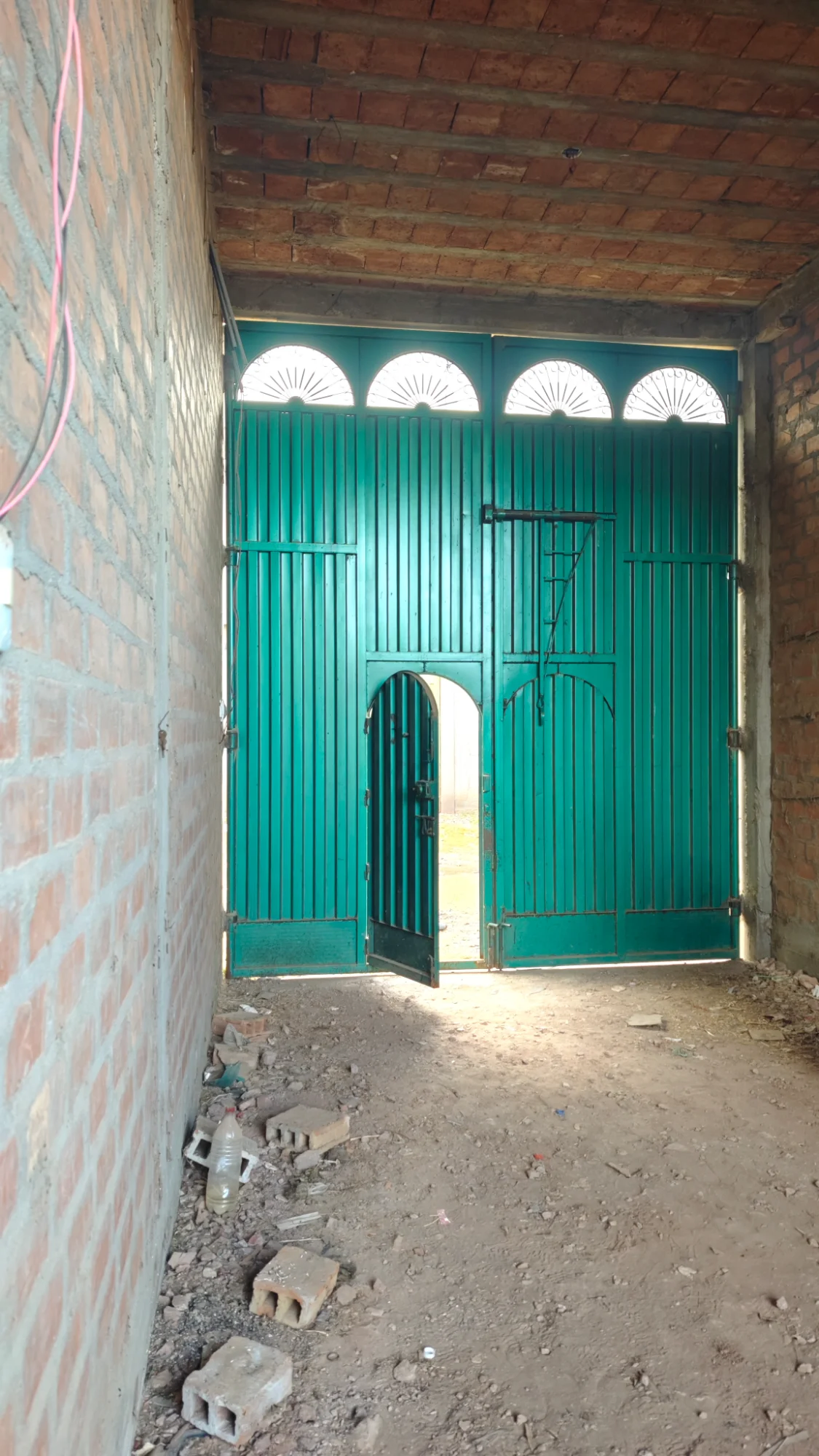 Casa de 2 pisos de 240m2 a una cuadra de la autopista Juliaca- Cusco — Foto 8