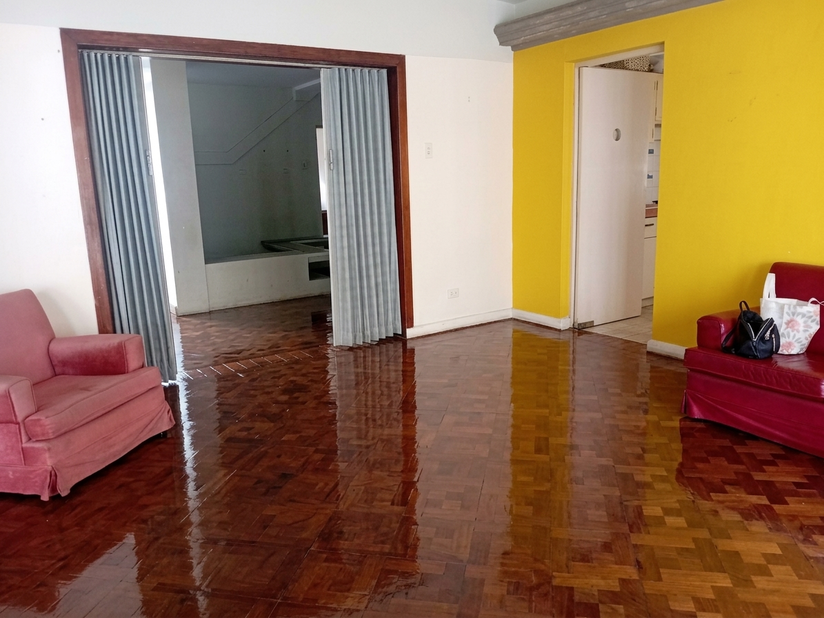 Casa de dos pisos más azotea, garaje, y sótano en Urb. Orrantia del mar San Isidro — Foto 8