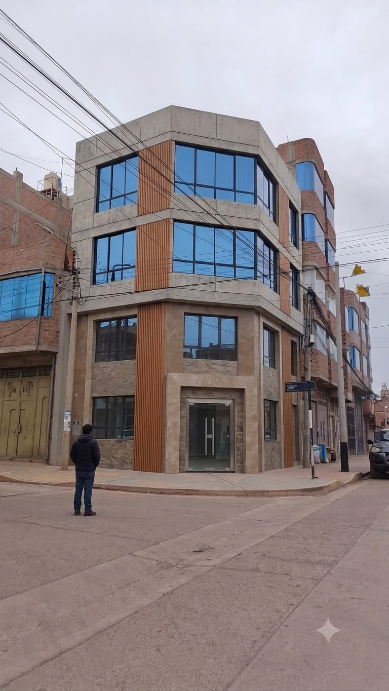CASA ESQUINA, CENTRICA EN JULIACA, CERCA A LA PRIMERA CIRCUNVALACION — Foto 4