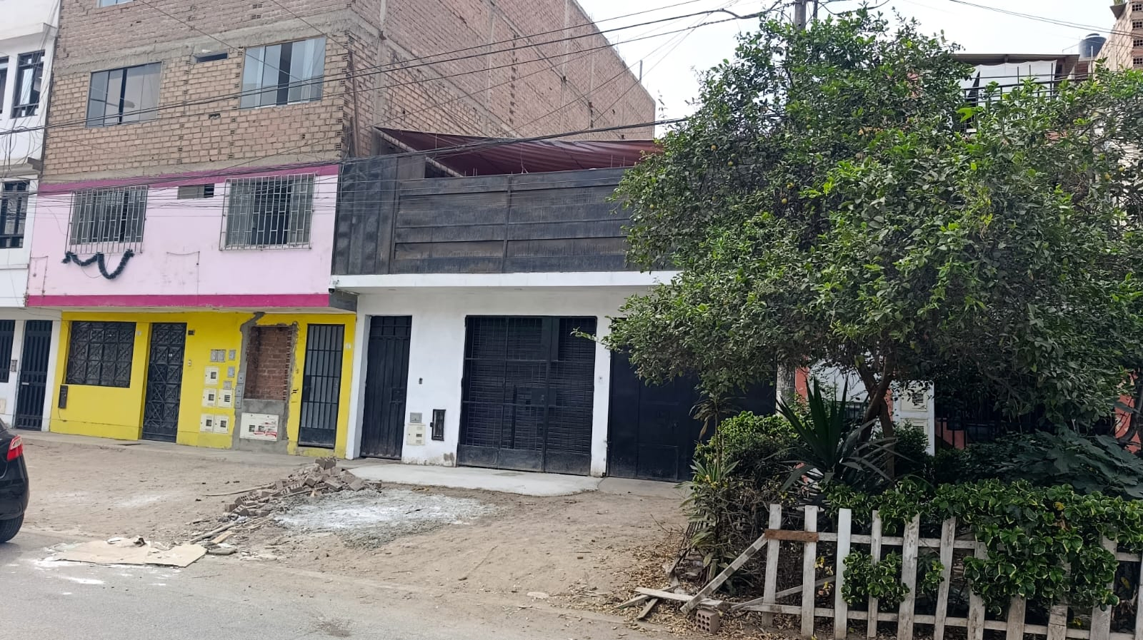 ¡OPORTUNIDAD ÚNICA! Casa de 160 m² como terreno – Documento al 100% y Servicios — Foto 4