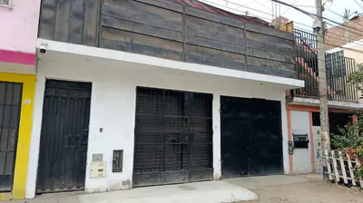 ¡OPORTUNIDAD ÚNICA! Casa de 160 m² como terreno – Documento al 100% y Servicios