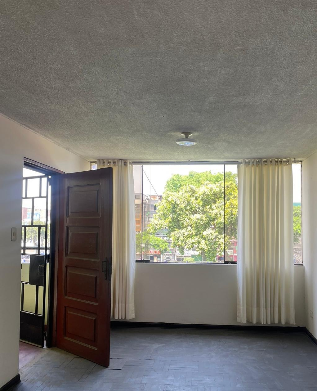 ¡Oportunidad en Independencia! Se vende departamento céntrico y bien distribuido. — Foto 3