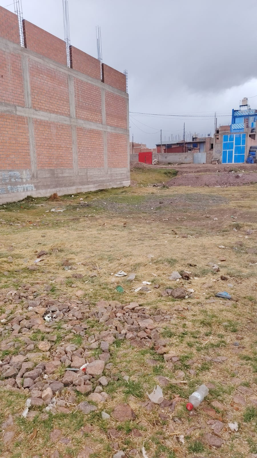 Terreno de 198m2 esquina, salida huancane antes del puente independencia — Foto 3
