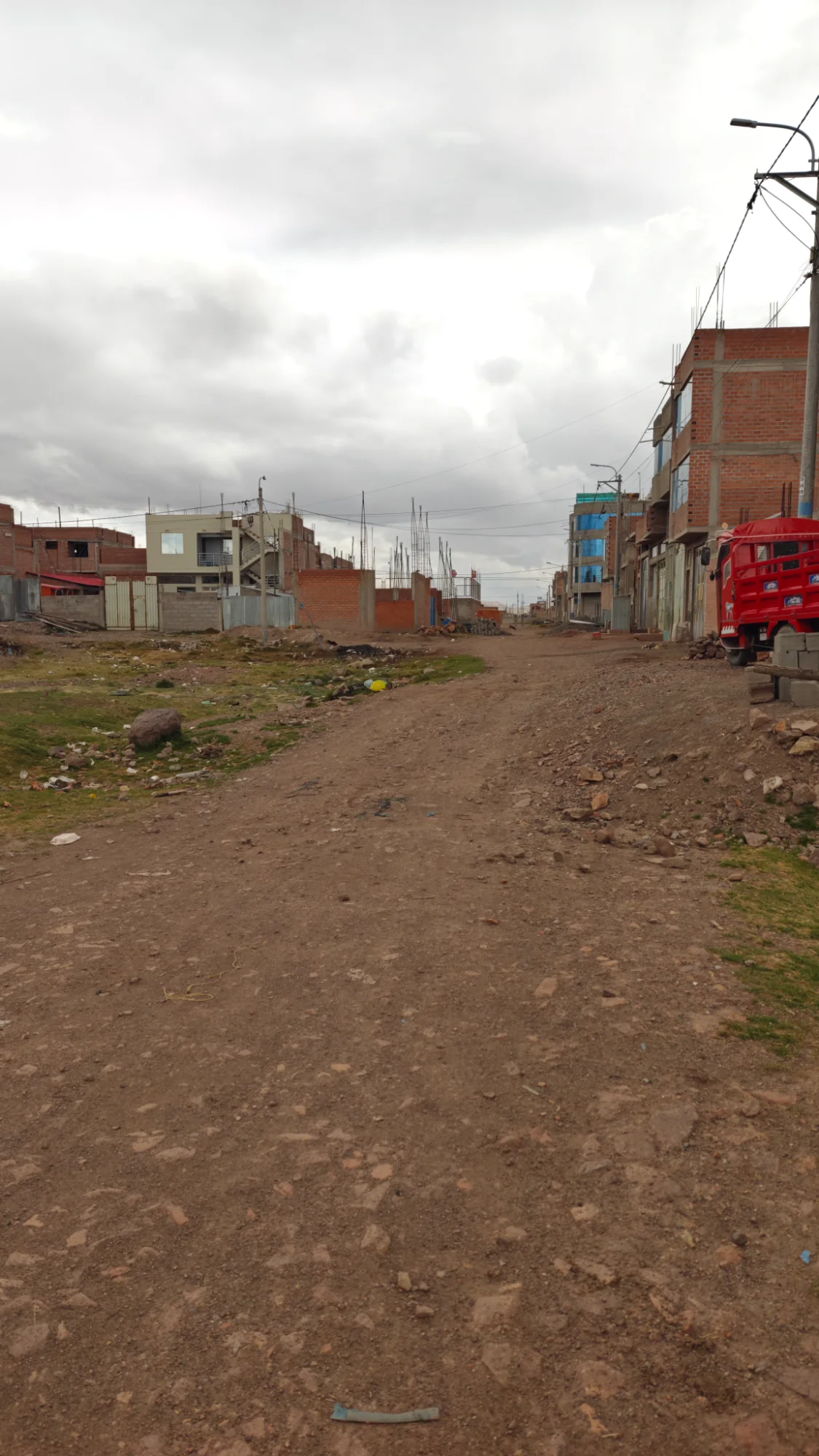 Terreno de 198m2 esquina, salida huancane antes del puente independencia — Foto 5