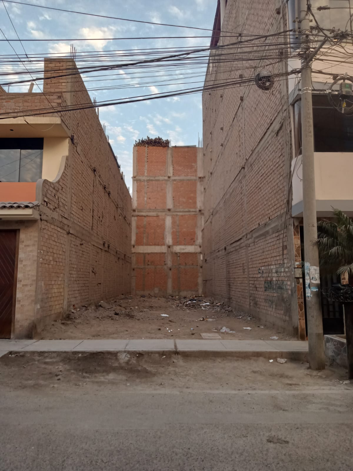 𝗧𝗘𝗥𝗥𝗘𝗡𝗢 𝗘𝗡 𝗩𝗘𝗡𝗧𝗔, 𝟭𝟮𝟱.𝟱𝟱 𝗠² – 𝗔𝗟𝗔𝗠𝗘𝗗𝗔 𝗗𝗘𝗟 𝗣𝗜𝗡𝗔𝗥, 𝗖𝗢𝗠𝗔𝗦. — Foto 2