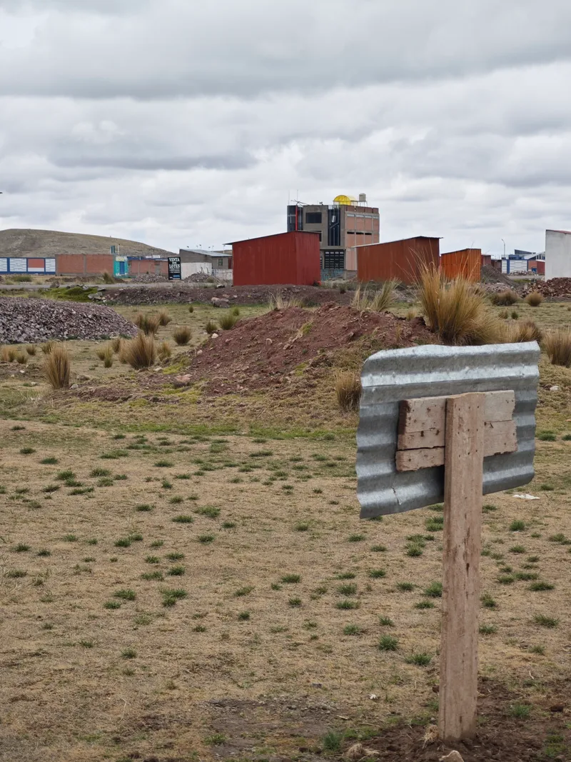 Terreno de 180 m² en Esquina y Avenida — Foto 1